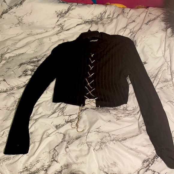 SHEIN Tops - ⭐️⭐️⭐️Black cropped rhinestone string up tee